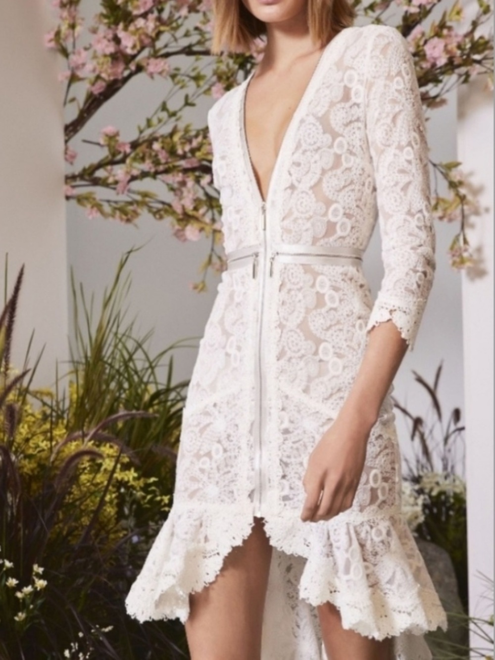 Alexis Parisa Dress in Eden Lace High Low White Zipper Size L